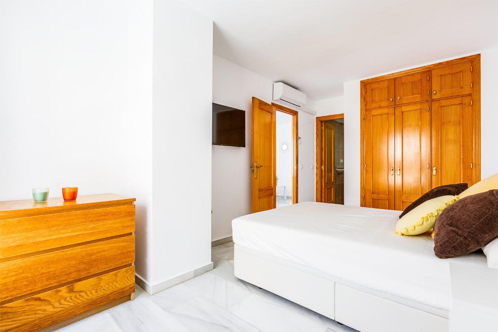 A&n Downtown 2 * Torre Del Mar